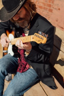 Joe Eddie press photo 02