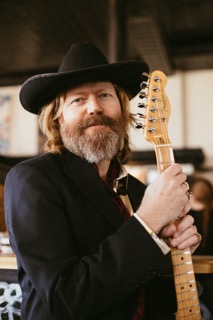 Joe Eddie press photo 04